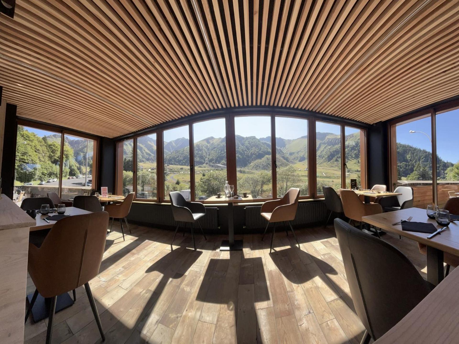 לה מן-דור Hotel Du Puy Ferrand , Restaurant La Table De L'Ours מראה חיצוני תמונה