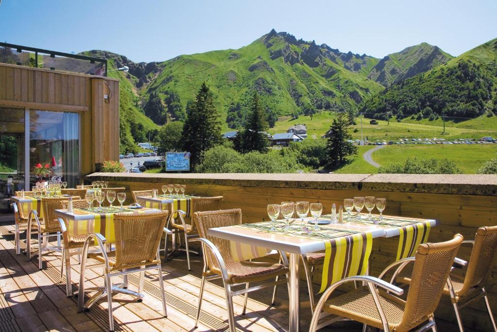 לה מן-דור Hotel Du Puy Ferrand , Restaurant La Table De L'Ours מראה חיצוני תמונה